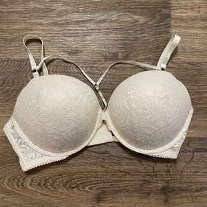 Victoria’s Secret sexy bra